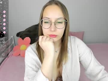 See Aliya_reid online Now @ seximation.com