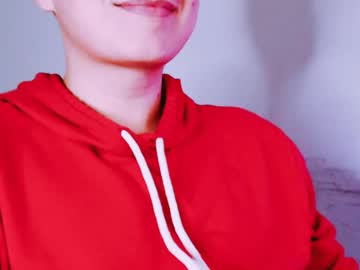 See Daniel_ruis16 online Now @ seximation.com