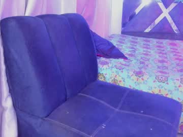 See Kenix_7 online Now @ seximation.com
