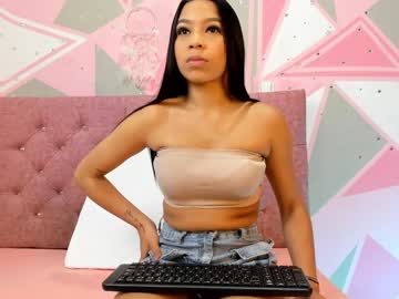 See Kylie_dreams0 online Now @ seximation.com