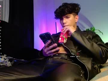 See Lylebennett_ online Now @ seximation.com