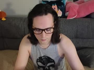 See Nickolas_kek online Now @ seximation.com