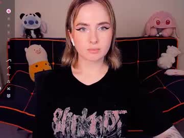 See Shyfoxxxy online Now @ seximation.com