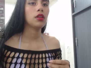 See Soy_mabby online Now @ seximation.com